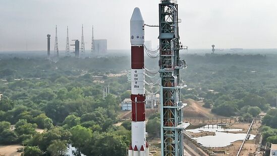 PSLV-C59/ప్రోబా-3 మిషన్... పీఎస్ఎల్వీ 61వ ప్రయోగం. PSLV-XL కాన్ఫిగరేషన్‌ ప్రకారం 26వ ప్రయోగం. సుమారు 550 కేజీలో ప్రోబా-3 ఉపగ్రహాలను పీఎస్ఎల్వీ కక్ష్యలోకి తీసుకెళ్లనుంది. ప్రోబా- 3 శాటిలైట్ ను యూరోపియన్ స్పేస్ ఏజెన్సీ రూపొందించింది.&nbsp;