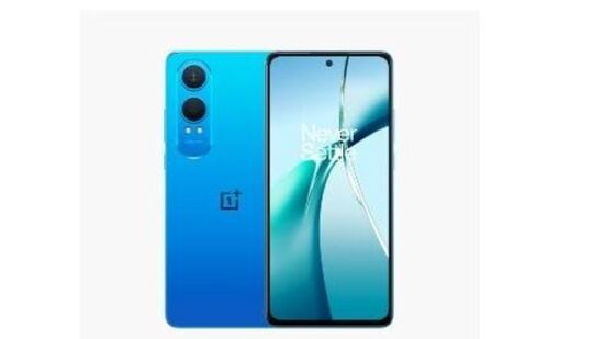 వన్​ప్లస్ నార్డ్ సీఈ 4 లైట్ 5జీలో 6.67 ఇంచ్​ ఫుల్ హెచ్​డీ+ అమోఎల్ఈడీ స్క్రీన్ ఉంది. ఈ స్మార్ట్​ఫోన్​లో 50 మెగాపిక్సెల్ సోనీ ఎల్వైటి -600 ప్రైమరీ సెన్సార్​తో పాటు ఆప్టికల్ ఇమేజ్ స్టెబిలైజేషన్ (ఓఐఎస్), 2 మెగాపిక్సెల్ డెప్త్ సెన్సార్​తో డ్యూయల్ రేర్ కెమెరా సెటప్ ఉంది. ఫ్రంట్ కెమెరా ఎలక్ట్రానిక్ ఇమేజ్ స్టెబిలైజేషన్ (ఈఐఎస్) సపోర్ట్​తో 16 మెగాపిక్సెల్ సెన్సార్​ని కలిగి ఉంది. 5,500 ఎంఏహెచ్ బ్యాటరీ దీని సొంతం.