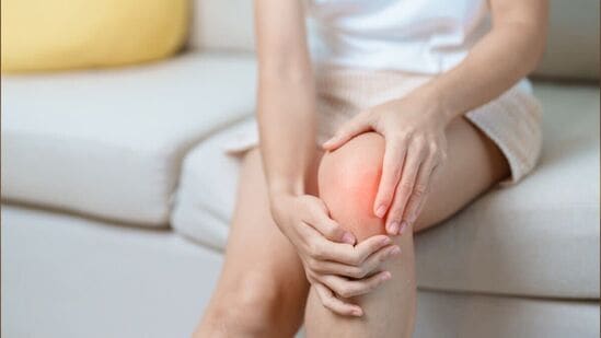 Joint Pains in Winter: చలికాలంలో కీళ్ల నొప్పులు ఎక్కువయ్యయా? ఉపశమనం కోసం 7 జాగ్రత్తలను చెప్పిన డాక్టర్