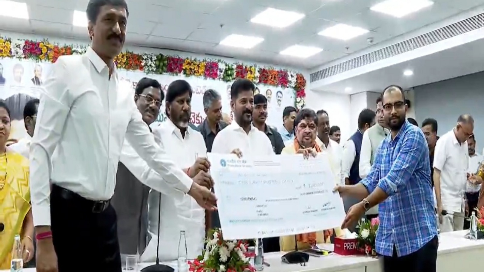 UPSC Mains 2024 : రాజీవ్ సివిల్స్ అభయ హస్తం సాయం- యూపీఎస్సీ మెయిన్స్ లో 20 మంది ఉత్తీర్ణత