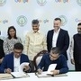 ఏపీలో పెట్టుబడులు పెట్టేందుకు గూగుల్ సంస్థ ముందుకొచ్చింది. సీఎం చంద్రబాబు, మంత్రి నారా లోకేశ్ సమక్షంలో గూగుల్, ఏపీ ప్రభుత్వం ఒప్పందంపై సంతకాలు చేసుకున్నారు. <p>ఏపీలో పెట్టుబడులు పెట్టేందుకు గూగుల్ సంస్థ ముందుకొచ్చింది. సీఎం చంద్రబాబు, మంత్రి నారా లోకేశ్ సమక్షంలో గూగుల్, ఏపీ ప్రభుత్వం ఒప్పందంపై సంతకాలు చేసుకున్నారు. </p>