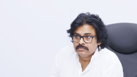 ఇండియాలో వినేష్ ఫోగట్, నితీష్ కుమార్, చిరాగ్ పాశ్వాన్, హార్దిక్ పాండ్యా గురించి ఎక్కువమంది సెర్చ్ చేశారు. వారి తర్వాత పవన్ కళ్యాణ్ గురించే గూగుల్‌లో ఎక్కువ సెర్చ్ జరగడం విశేషం.&nbsp;