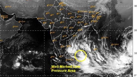 అల్పపీడన ప్రభావంతో ప్రభావంతో డిసెంబర్ 15 వ తేది వరకు కోనసీమ, తూర్పుగోదావరి, పశ్చిమ గోదావరి, ఏలూరు, ఎన్టీఆర్, కృష్ణా,గుంటూరు, పల్నాడు, బాపట్ల, ప్రకాశం మరియు రాయలసీమ జిల్లాల్లో తేలికపాటి నుండి మోస్తరు వర్షాలు కురిసే అవకాశం ఉంది.&nbsp;