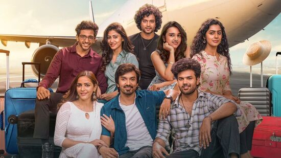 రోటి కపడా రొమాన్స్ సినిమాకు విక్రమ్ రెడ్డి దర్శకత్వం వహించారు. ఈ సినిమాను లక్కీ మీడియా బ్యానర్పై బెక్కెం వేణుగోపాల్ నిర్మించారు. ఆయన ఇదివరకు హుషారు, సినిమా చూపిస్త మావ, మేం వయసుకు వచ్చాం, ప్రేమ ఇష్క్ కాదల్, పాగల్ వంటి యూత్ ఫుల్ సినిమాలను నిర్మించారు. రోటి కపడా రొమాన్స్ సినిమాకు విక్రమ్ రెడ్డి దర్శకత్వం వహించారు. ఈ సినిమాను లక్కీ మీడియా బ్యానర్పై బెక్కెం వేణుగోపాల్ నిర్మించారు. ఆయన ఇదివరకు హుషారు, సినిమా చూపిస్త మావ, మేం వయసుకు వచ్చాం, ప్రేమ ఇష్క్ కాదల్, పాగల్ వంటి యూత్ ఫుల్ సినిమాలను నిర్మించారు. 