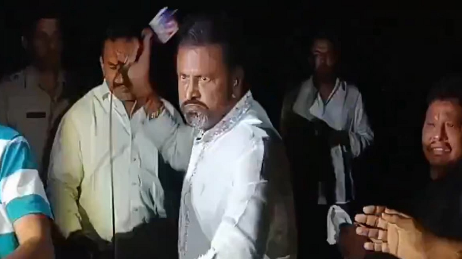 Mohan Babu Gun: మోహన్ బాబు కేసులో మరో ట్విస్ట్ తెరపైకి.. పోలీసులకి గన్‌ని సబ్‌మిట్ చేస్తానని మిస్సింగ్