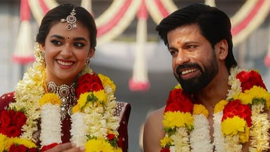 కీర్తి సురేష్ త‌న చిర‌కాల &nbsp;స్నేహితుడు ఆంటోనీ తాటిల్‌తో ఇటీవ‌లే ఏడ‌డుగులు వేసింది. గోవాలో వీరి పెళ్లి జ‌రిగింది.&nbsp;
