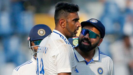 Ashwin Retirement: మ్యాచ్ తర్వాత అశ్విన్ మాట్లాడాడు. “అంతర్జాతీయ క్రికెటర్ గా ఇదే నా చివరి రోజు. నేను ఎన్నో జ్ఞాపకాలను క్రియేట్ చేసుకున్నాను. డ్రెస్సింగ్ రూమ్ లో మేము చివరి బ్యాచ్ ఓజీస్. నేను చాలా మందికి థ్యాంక్స్ చెప్పాలి. బీసీసీఐ, నా టీమ్మేట్స్, అందరు కోచ్ లకు థ్యాంక్స్. ఇండియా ఇంటర్నేషనల్ క్రికెటర్ గా ఇదే నా చివరి రోజు. నేను క్లబ్ క్రికెట్ ఆడతాను” అని అశ్విన్ మ్యాచ్ తర్వాత చెప్పాడు.