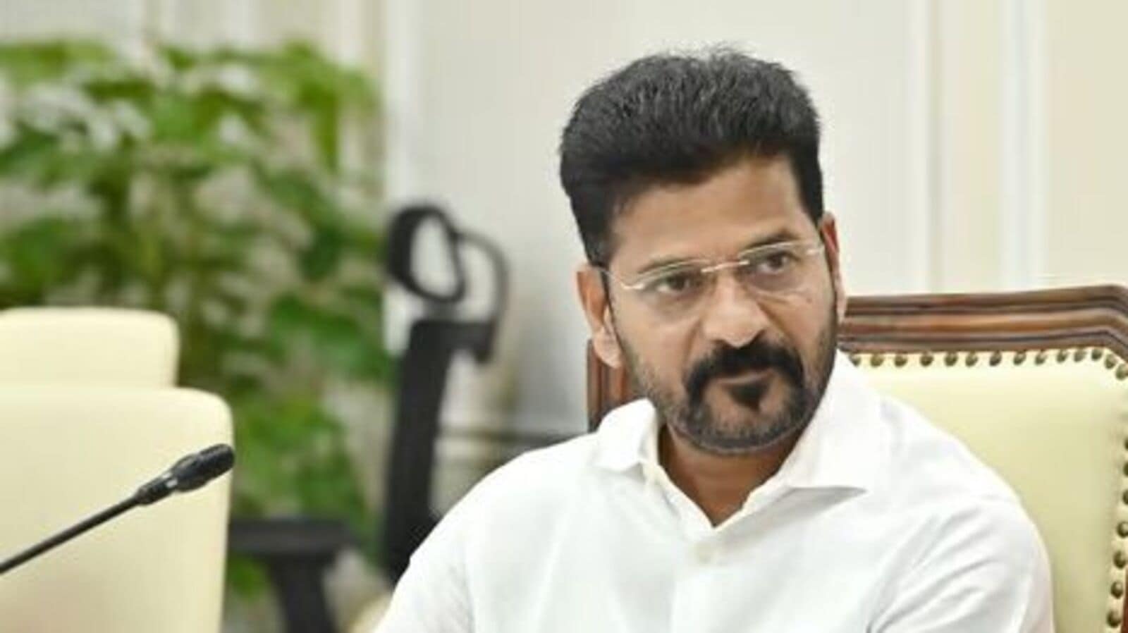 Tollywood: సీఏం రేవంత్‌ రెడ్డి కామెంట్స్‌పై సినీ ఎగ్జిబిట‌ర్స్ అసోసియేష‌న్ భేటీ - మీటింగ్ ఎందుకంటే?