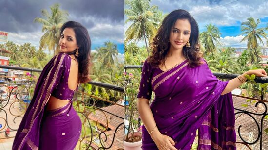 తల్లిగా తన వయసుకు మించిన క్యారెక్టర్లో గుప్పెడంత మనసులో మెచ్యూర్డ్ యాక్టింగ్తో జ్యోతిరాయ్ తెలుగు సీరియల్స్ ఫ్యాన్స్ను మెప్పించింది. తల్లిగా తన వయసుకు మించిన క్యారెక్టర్లో గుప్పెడంత మనసులో మెచ్యూర్డ్ యాక్టింగ్తో జ్యోతిరాయ్ తెలుగు సీరియల్స్ ఫ్యాన్స్ను మెప్పించింది. 