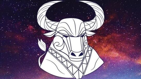 వృషభ రాశి వారికి శని సంచారం లాభదాయకంగా ఉంటుంది. ఈ రాశి వారికి ఉద్యోగ, వ్యాపారాలలో ఊహించని లాభాలు కలుగుతాయి. తండ్రితో సత్సంబంధాలు నెలకొంటాయి. తండ్రికి సేవ చేసి గౌరవిస్తారు. రాజసంతోషాలను ఆస్వాదించండి. గౌరవం పెరుగుతుంది. శ్రద్ధతో ఉంటారు. ఆర్థికంగా లాభాలు వచ్చే అవకాశం ఉంది. పెండింగ్ పనులన్నీ పూర్తవుతాయి.