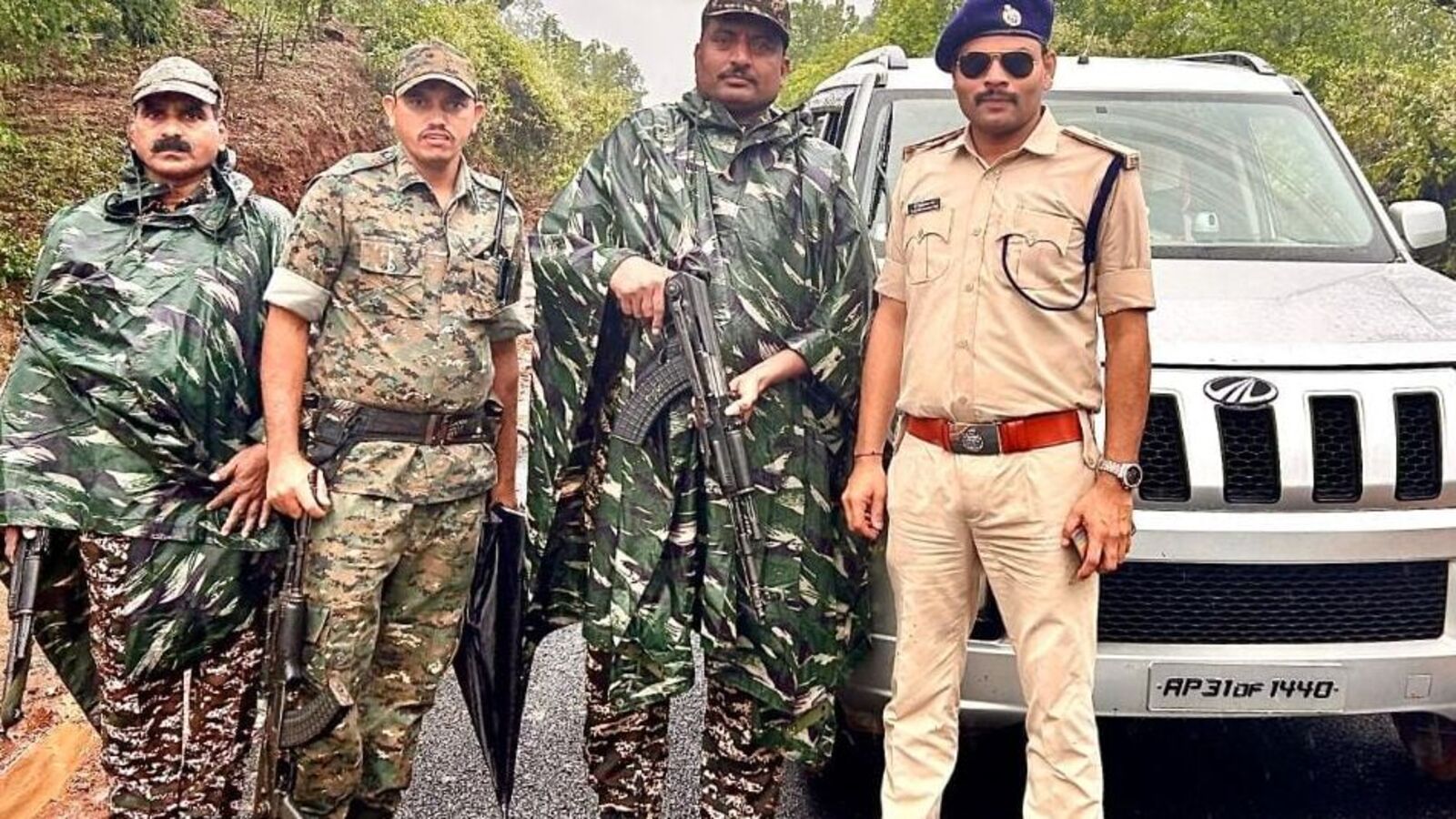 Dy CM Pawan: పవన్ పర్యటనలో భద్రతా వైఫల్యం, మన్యంలో నకిలీ ఐపీఎస్‌ హల్‌చల్‌, విచారణకు ఆదేశించిన హోంమంత్రి