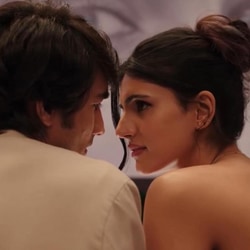 <p>Ishq In The Air OTT: బోల్డ్ అండ్ రొమాంటిక్ వెబ్ సిరీస్‌గా తెరకెక్కిన ఇష్క్ ఇన్ ది ఎయిర్ ఎమ్ఎక్స్ ప్లేయర్‌లో టాప్ 1 వాచబుల్ సిరీస్‌గా నిలిచింది. దీనికి ఐఎమ్‌డీబీ నుంచి 8.1 రేటింగ్ ఉండటం విశేషం. ఈ ఏడింటితోపాటు భౌకల్, నామ్ నమక్ నిషాన్, ఫిసద్దీ వెబ్ సిరీస్‌లు కూడా టాప్‌లో ఉన్నాయి. ఇలా మొత్తంగా ఈ టాప్ 10 వెబ్ సిరీసులన్నింటిని ఎమ్ఎక్స్ ప్లేయర్‌లో తెలుగులో ఫ్రీగా చూసేయొచ్చు.&nbsp;</p>