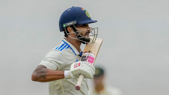 ఆస్ట్రేలియాలో తక్కువ వయసులో తొలి సెంచరీ చేసిన భారత బ్యాటర్ల జాబితాలో నితీశ్ మూడో స్థానంలో నిలిచాడు. 1992లో సచిన్ 18 సంవత్సరాల 256 రోజుల వయసులో సెంచరీ సాధించాడు. 2019లో 21 ఏళ్ల 92 రోజుల వయసులో రిషబ్ పంత్.. ఆసీస్ గడ్డపై శతకం బాదాడు. ఇప్పుడు నితీశ్ కుమార్ 21 ఏళ్ల 216 రోజుల వయసులో తన తొలి శతకాన్ని ఆస్ట్రేలియాలో సాధించాడు. దీంతో ఈ జాబితాలో మూడో ప్లేస్‍లో నిలిచాడు.