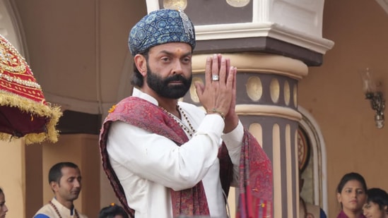 Aashram OTT: యానిమల్ విలన్ బాబీ డియోల్ నటించిన క్రైమ్ థ్రిల్లర్ డ్రామా వెబ్ సిరీస్ ఆశ్రమ్. రెండు సీజన్లుగా అలరిస్తోన్న ఈ వెబ్ సిరీస్‌ను ఎమ్ఎక్స్ ప్లేయర్‌లో ఫ్రీగా తెలుగులో చూడొచ్చు.&nbsp;