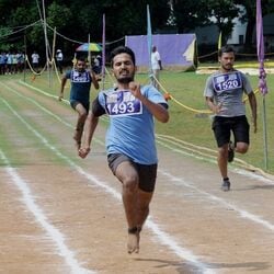 <p>6) ఒరిజినల్ NCC, ఆర్మీ, నేవీ, ఎయిర్ ఫోర్స్ సెర్టిఫికేట్ లు ఏ, బి, సి సర్టిఫికెట్స్, సర్వీస్ సర్టిఫికెట్లు.<br>7) ఒరిజినల్ ట్రైబ్ సర్టిఫికెట్లు/ ఏజెన్సీ ఏరియా సర్టిఫికెట్&nbsp;<br>8) తీవ్రవాదులు/సంఘ విద్రోహుల దాడిలో చనిపోయిన పోలీస్ సిబ్బంది పిల్లలకు సంబంధించిన సర్టిఫికెట్&nbsp;<br>9) చిల్డ్రన్ ఆఫ్ పోలీస్ పర్సనల్ సర్టిఫికెట్ (ఇన్స్పెక్టర్ ఆఫ్ పోలీస్ ర్యాంక్ లోపు అధికారుల పిల్లలకు మాత్రమే).<br>10) ఎక్స్ సర్వీస్ మెన్ సర్టిఫికెట్(సర్వీస్ బుక్ తో పాటు), మెరిటోరియస్ స్పోర్ట్స్ సర్టిఫికెట్<br>11) కాల్ లెటర్ లో తెలిపిన స్కోరు కార్డ్ (ఒరిజినల్ రిజల్ట్)&nbsp;<br>12) స్టేజ్-1 అప్లికేషన్, స్టేజ్-II అప్లికేషన్ లను తప్పనిసరిగా తీసుకెళ్లాలి.&nbsp;<br>&nbsp;</p>