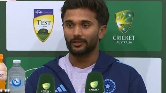 భారత యంగ్ బ్యాటర్, తెలుగు ప్లేయర్ నితీశ్ కుమార్ రెడ్డి.. అరంగేట్రం చేసిన తొలి సిరీస్‍లోనే.. ఆస్ట్రేలియా గడ్డపై శతకం చేసి అదరగొట్టాడు. ఆసీస్‍తో మెల్‍బోర్న్ వేదికగా నాలుగో టెస్టులో అద్భుత సెంచరీ చేయడంతో పాటు కష్టాల్లో ఉన్న టీమిండియాను ఫాలోఆన్ గండం నుంచి తప్పించాడు. ఈ టెస్టు నాలుగో రోజు ఆట ముగిశాక నేడు (డిసెంబర్ 29) మీడియాతో నితీశ్ మాట్లాడాడు.