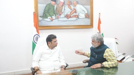 రేపు ఉదయం పది గంటలకు సభ ప్రారంభం కానుంది. అన్ని పార్టీల సభ్యులు హాజరుకానున్నారు.&nbsp;