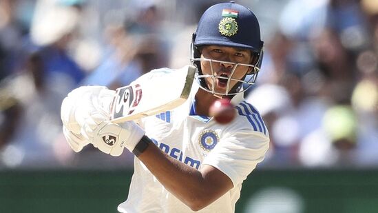 Most Runs in 2024: టీమిండియా స్టార్ ఓపెనర్ యశస్వి జైస్వాల్ ఈ జాబితాలో రెండో స్థానంలో ఉన్నాడు. అతడు 23 మ్యాచ్ లలో 52.08 సగటుతో 1771 రన్స్ చేశాడు. ఈ ఏడాది యశస్వి 15 టెస్టులు, 7 టీ20లు ఆడాడు. ప్రస్తుతం ఆస్ట్రేలియా టూర్లోనూ అతడు 4 టెస్టుల్లో 359 రన్స్ చేయడం విశేషం. నాలుగో టెస్టు రెండు ఇన్నింగ్స్ లోనూ హాఫ్ సెంచరీలు చేశాడు.