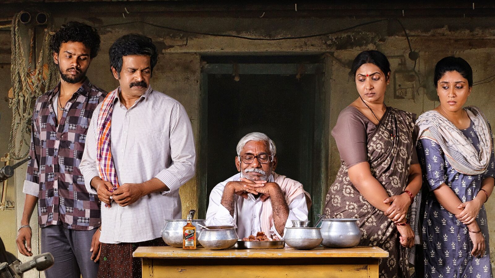 Brahmaji: కామెడీ మూవీతో హీరోగా బ్ర‌హ్మాజీ రీఎంట్రీ - బాపు ఫ‌స్ట్ లుక్ రిలీజ్‌