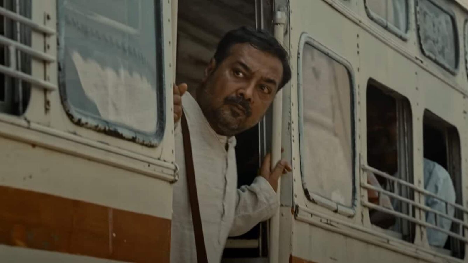 Anurag Kashyap: బాలీవుడ్‌ పుష్పలాంటి సినిమా తీయలేదు.. ముంబై వదిలి సౌత్‌కి వెళ్లిపోతున్నా: డైరెక్టర్ షాకింగ్ కామెంట్స్