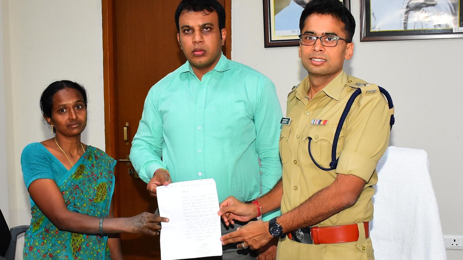 Telangana News Live December 31, 2024: Land Recovery: భూ ఆక్రమణలపై ప్రభుత్వ కొరడా, కలెక్టర్‌కు భూమి అప్పగించిన లక్ష‌్మీపురం మాజీ సర్పంచ్