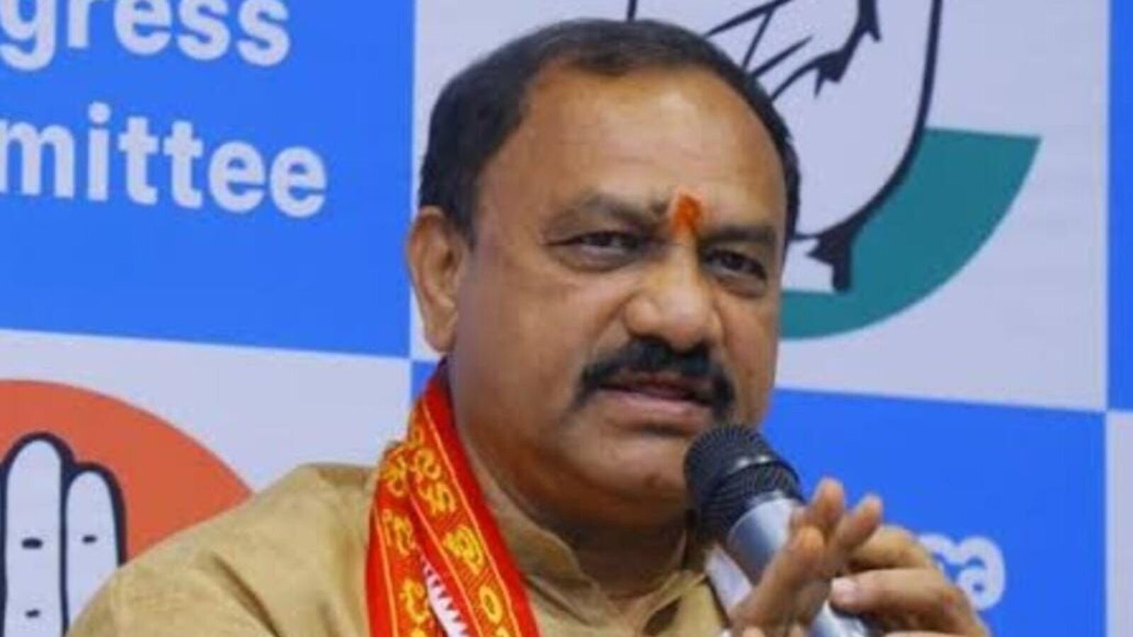 BRS vs Congress : ఎమ్మెల్సీ కవితకు కాంగ్రెస్ 15 ప్రశ్నలు.. సమాధానం చెప్పాలని టీపీసీసీ డిమాండ్