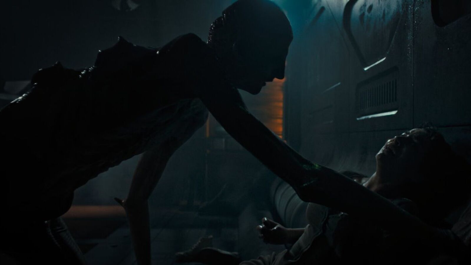 OTT Review: ఓటీటీ రివ్యూ- మనిషికి పుట్టిన వింతజీవి, యాసిడ్ కక్కి చంపే ఏలియన్- సైన్స్ ఫిక్షన్ హారర్ థ్రిల్లర్ ఎలా ఉందంటే?