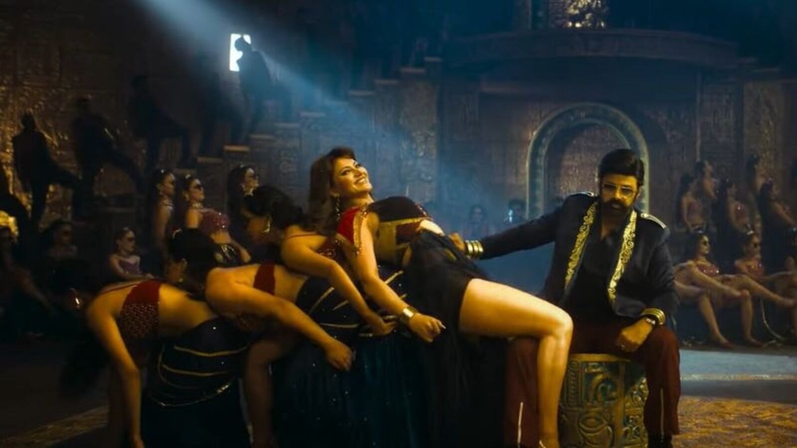 Balakrishna: అప్పుడు రవితేజ, ఇప్పుడు బాలకృష్ణపై ట్రోలింగ్- కూతురులాంటి వాళ్లతో ఆ స్టెప్పులేంటీ- శేఖర్ మాస్టర్‌ను లాగుతూ!