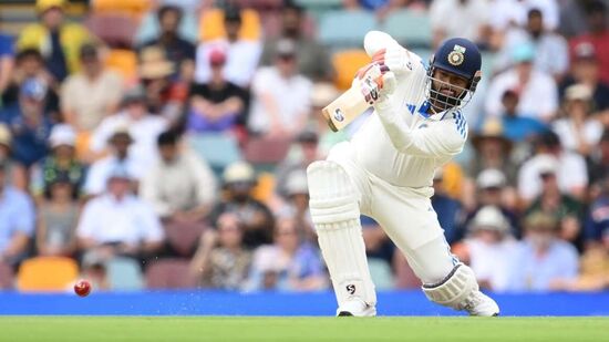 ఈ మ్యాచ్‌లో 29 బాల్స్‌లోనే హాఫ్ సెంచ‌రీ చేశాడు పంత్‌. టీమిండియా త‌ర‌ఫున టెస్టుల్లో పంత్ చేసిన‌ సెకండ్ ఫాస్టెస్ట్ హాఫ్ సెంచ‌రీ ఇది కావ‌డం గ‌మ‌నార్హం.&nbsp;