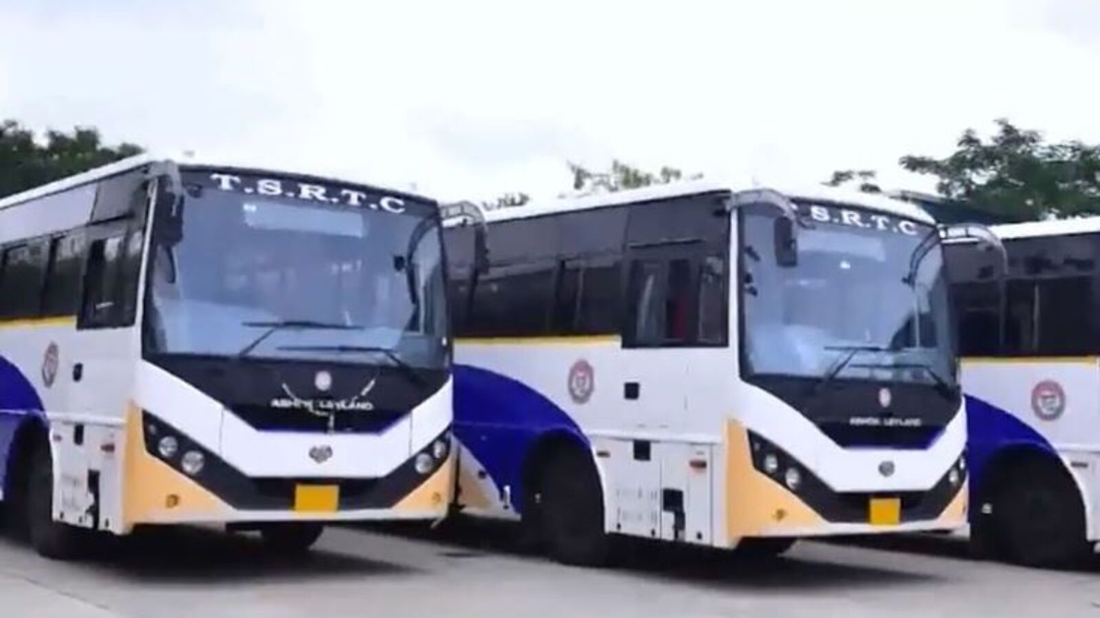 TGSRTC Special Buses : సంక్రాంతి పండగ రద్దీ.. 1740 ప్రత్యేక బస్సులు నడుపుతున్న తెలంగాణ ఆర్టీసీ