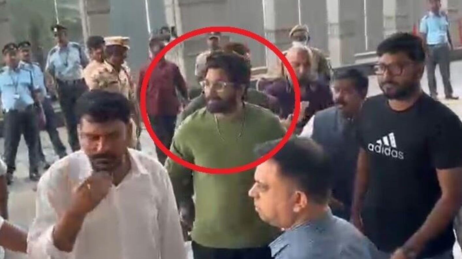 Allu Arjun : శ్రీతేజ్‌ను పరామర్శించిన అల్లు అర్జున్.. ఆస్పత్రి వద్ద భారీగా బందోబస్తు