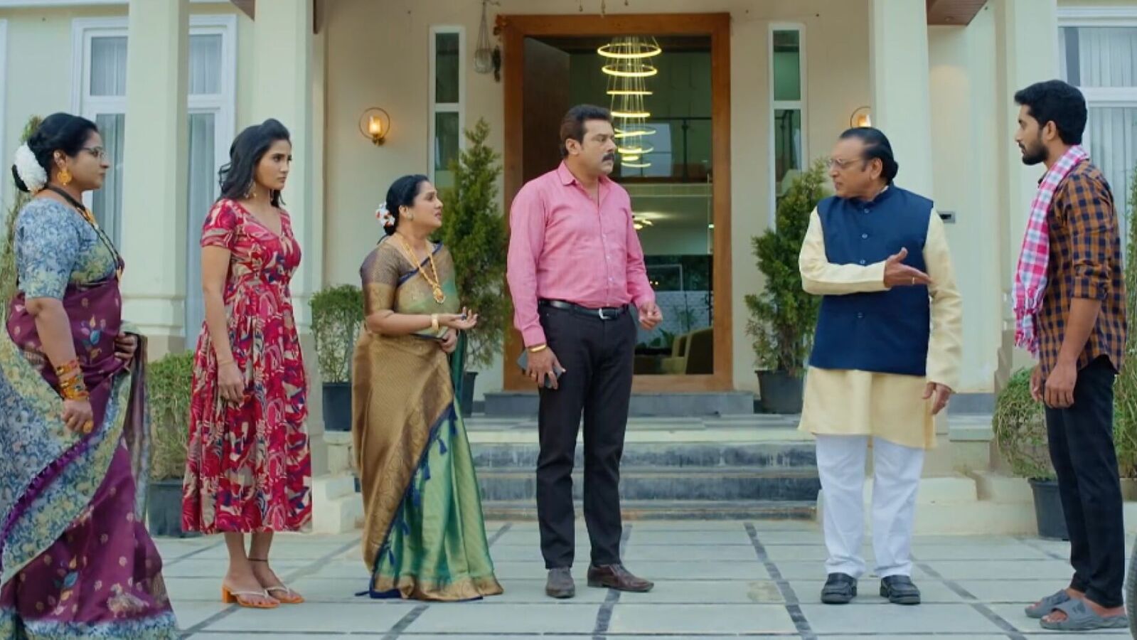 Karthika Deepam January 8th Episode: తాతామనవళ్ల మాటల వార్.. రెచ్చిపోయిన శివన్నారాయణ.. యుద్ధానికి సిద్ధమన్న కార్తీక్