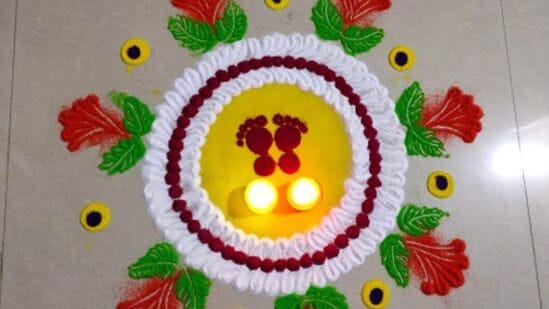 సంక్రాంతికి ముగ్గు వేసేందుకు సిద్ధమవుతున్నారా? ఇక్కడ ఇచ్చిన కొత్త ముగ్గులను ప్రయత్నించండి.&nbsp;