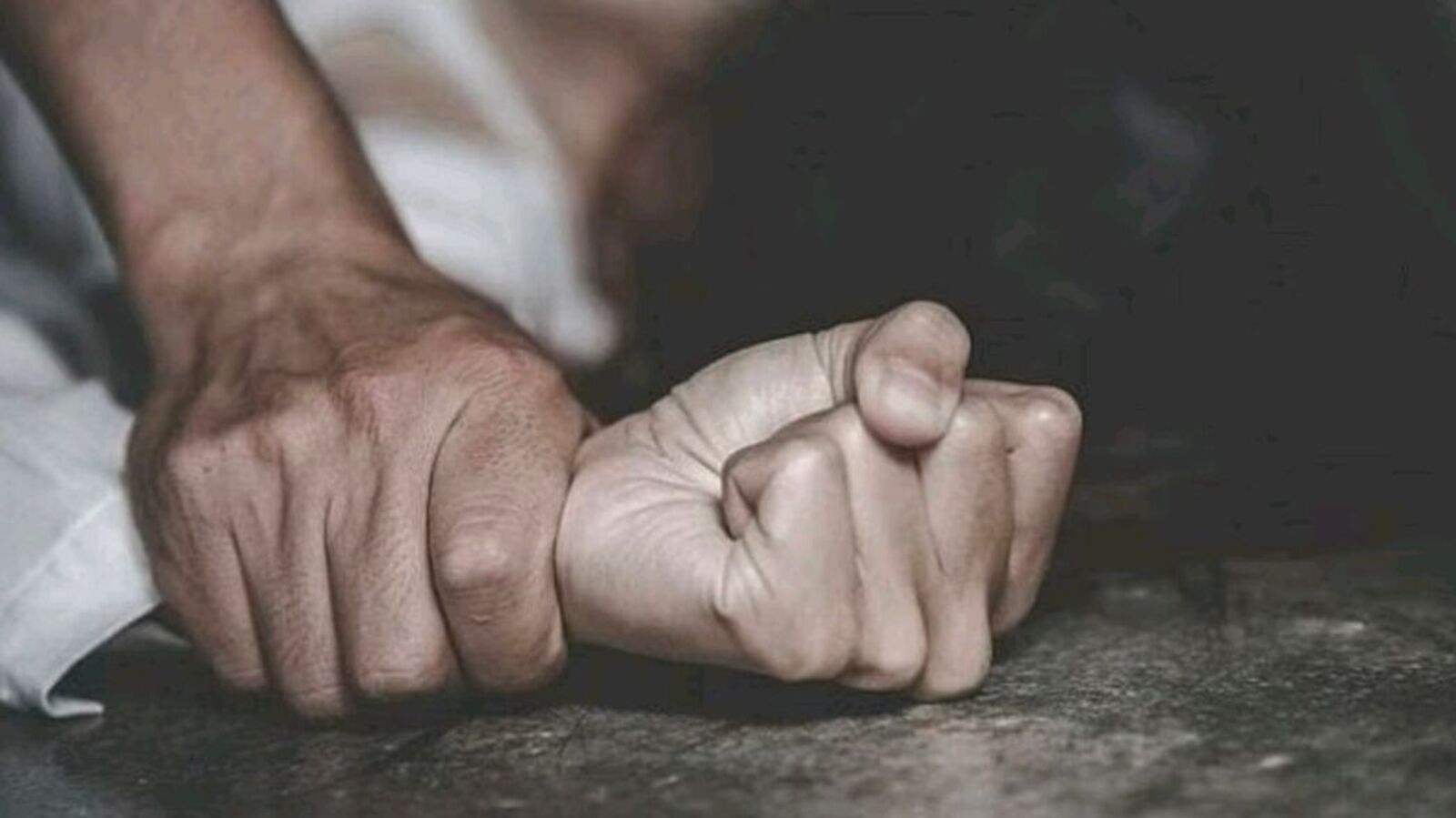 Anakapalli Crime: అనకాప‌ల్లి జిల్లాలో ఘోరం... మొబైల్‌లో పోర్న్ వీడియో చూసి చిన్నారిపై బాలుడు లైంగిక‌దాడి