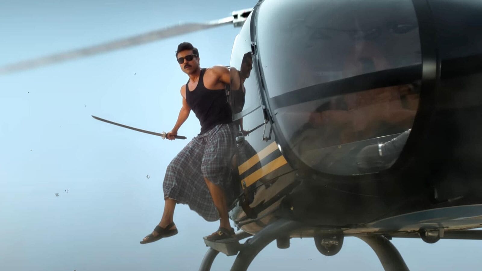 Game Changer Collection: ఒక్కరోజులో 52 శాతం పడిపోయిన గేమ్ ఛేంజర్ కలెక్షన్స్.. బ్రేక్ ఈవెన్ టార్గెట్ కష్టమే!