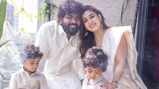 Sankranthi Celebrations: నయనతార, విఘ్నేష్ శివన్ దంపతులు తమ కవల పిల్లలు ఉయిర్, ఉలగ్ లతో పొంగల్ సెలబ్రేషన్స్ జరుపుకున్నారు.