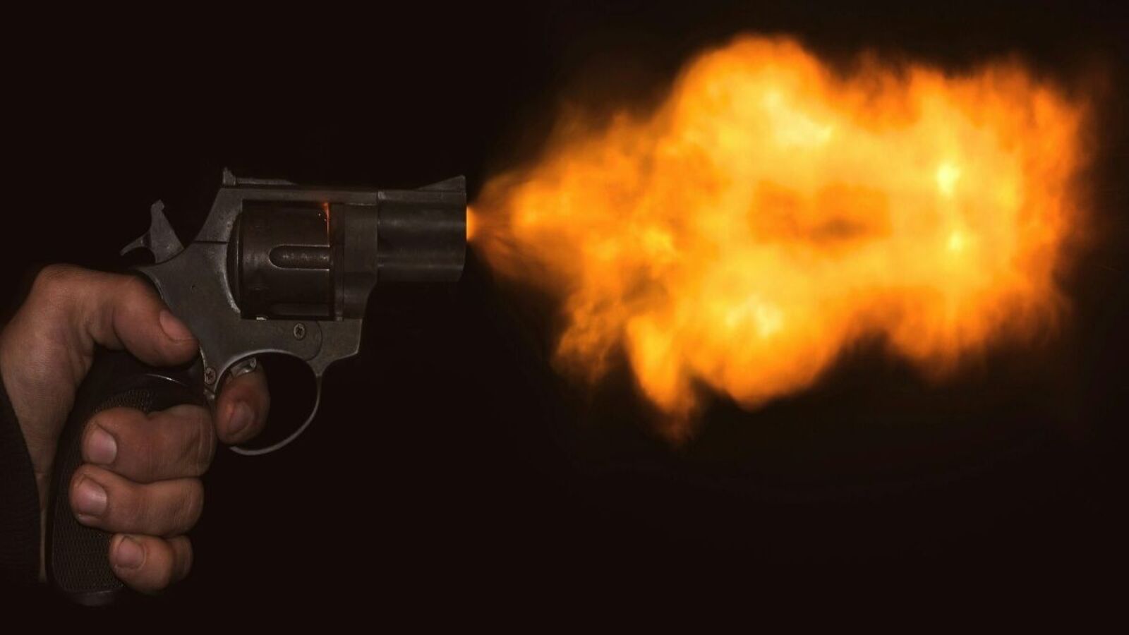 Hyderabad Gun Fire : హైదరాబాద్ లో బీదర్ ఏటీఎం దొంగలు హల్ చల్, పోలీసులపై కాల్పులు