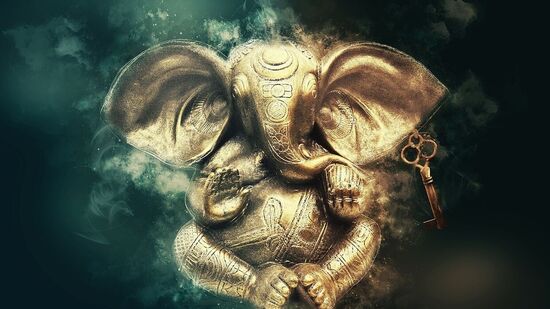 వినాయకుడు విఘ్నాలను తొలగిస్తాడని విశ్వసిస్తారు. కాబట్టి కారులో వినాయకుడి విగ్రహాన్ని ఉంచడం వల్ల పాజిటివ్ ఎనర్జీ పెరిగి ప్రయాణంలో అడ్డంకులు తొలగిపోతాయి. నెగిటివ్ ఎనర్జీ తొలగిపోతుంది.