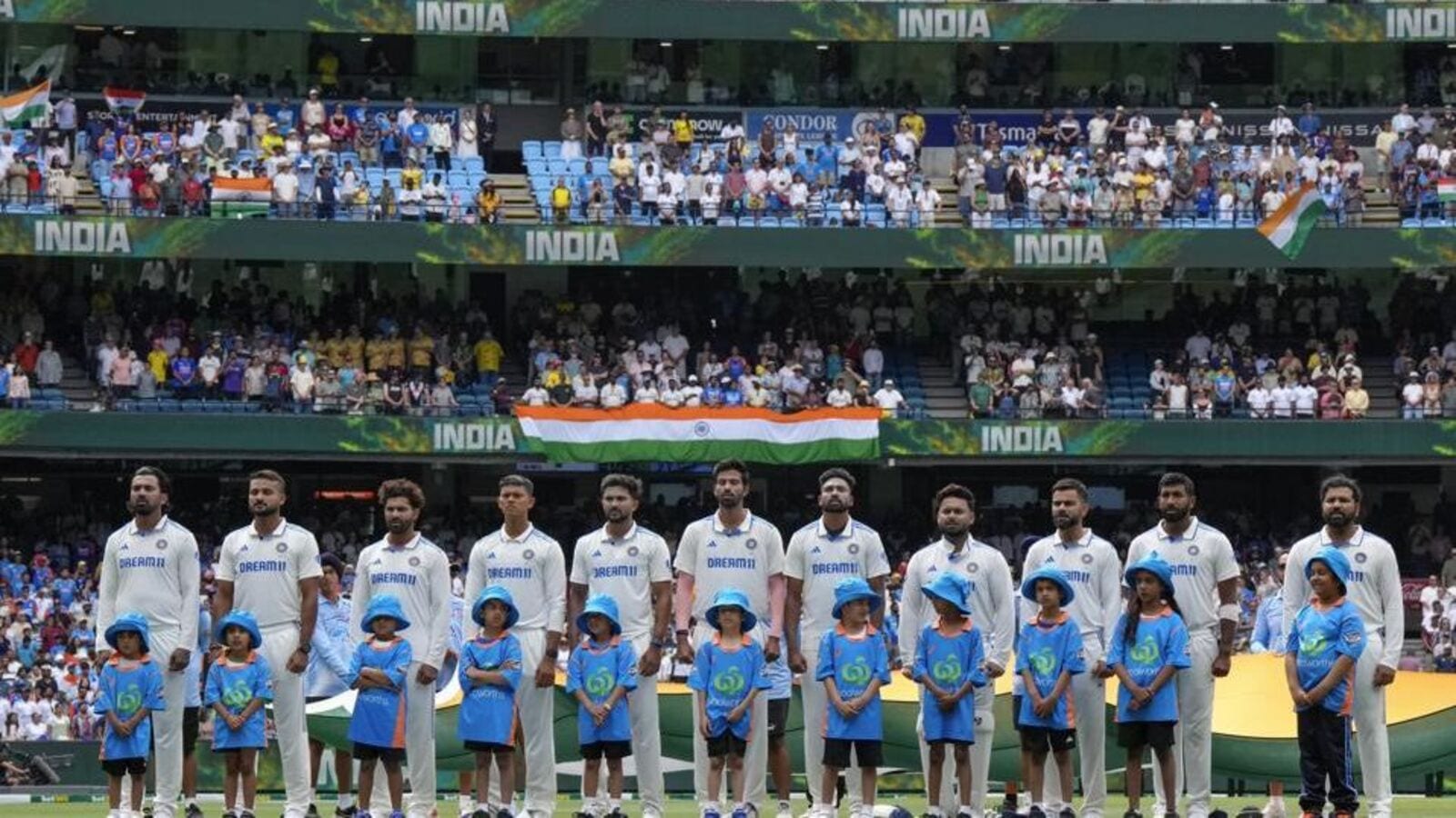 Team India: టీమిండియాను మళ్లీ గాడిలో పెట్టడానికి బీసీసీఐ మెగా ప్లాన్.. ప్లేయర్స్‌పై కఠిన ఆంక్షలు.. పది మార్గదర్శకాలు