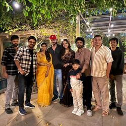 <p>ఈ స‌క్సెస్ సెల‌బ్రేష‌న్స్‌లో మ‌హేష్‌బాబు పాల్గొన్నాడు. భార్య న‌మ్ర‌తా శిరోద్క‌ర్‌తో క‌లిసి పార్టీకి మ‌హేష్‌బాబు హాజ‌ర‌య్యాడు.&nbsp;</p>