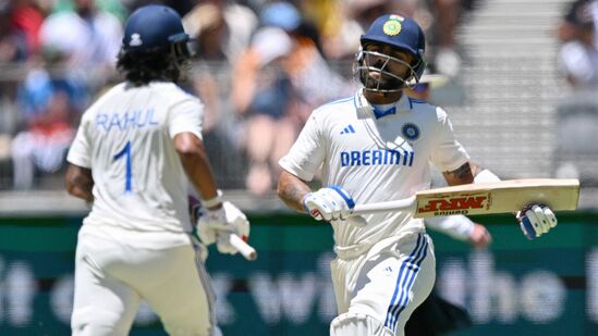 Virat Kohli Out: జనవరి 23 నుంచి ప్రారంభం కానున్న రంజీ ట్రోఫీ తదుపరి రౌండ్లో కోహ్లీ, రాహుల్ తమ రాష్ట్ర జట్లకు ప్రాతినిధ్యం వహించలేమని స్పష్టం చేశారు.