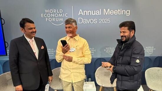 దావోస్ పర్యటనలో ఉన్న ఏపీ సీఎం చంద్రబాబు, తెలంగాణ సీఎం రేవంత్ రెడ్డి, మహారాష్ట్ర సీఎం ఫడణవీస్ భేటీ అయ్యారు. ఈ ఫోటోను సీఎం చంద్రబాబు టీమ్ ఇండియా అని ఎక్స్ లో పోస్టు చేశారు. దేశం, రాష్ట్రాల అభివృద్ధి, ఆర్థిక వ్యవస్థ, ఆవిష్కరణలు, సాంకేతికత, ఏఐ వంటి అంశాలపై ముగ్గురు సీఎంలు చర్చించినట్లు తెలుస్తోంది.&nbsp;