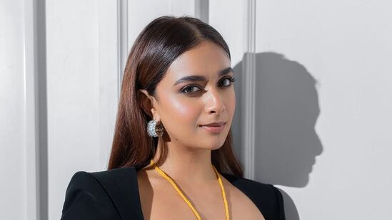 తెలుగులో ఉప్పు క‌ప్పురంబు అనే వెబ్‌సిరీస్‌లో న‌టిస్తోంది కీర్తి సురేష్‌.&nbsp;