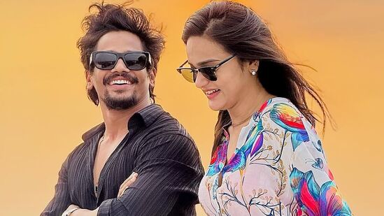 తెలుగు రియాలిటీ షో బిగ్ బాస్ తెలుగు 6 సీజన్‌తో శ్రీ సత్య, బిగ్ బాస్ తెలుగు 4, 8 సీజన్లతో మెహబూబ్ దిల్ సే మంచి గుర్తింపు తెచ్చుకున్నారు.&nbsp;&nbsp;