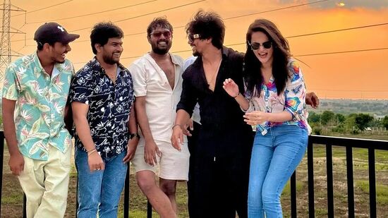 అయితే, నువ్వే కావాలి సాంగ్ రిలీజ్‌కు ముందు హీరోలు కిరణ్ అబ్బవరం, నాగ శౌర్య, డైరెక్టర్స్ బలగం వేణు, సాయి రాజేష్, నోయెల్ వంటి సెలబ్రిటీలకు చూపించాడు మెహబూబ్.&nbsp;