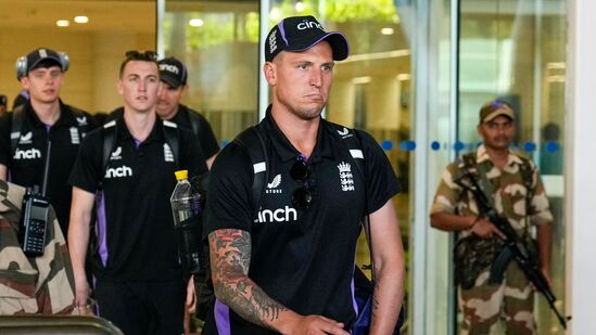 England Final XI for 2nd T20: చెన్నైలోని చిదంబరం స్టేడియంలో శనివారం (జనవరి 25) ఇండియా, ఇంగ్లండ్ రెండో టీ20 జరగనుంది. ఇంగ్లండ్ టీమ్ లో జోస్ బట్లర్, ఫిల్ సాల్ట్, హ్యారీ బ్రూక్, బెన్ డకెట్, లియామ్ లివింగ్‌స్టన్, జాకబ్ బెతెల్, జేమీ ఓవర్టన్, బ్రైడన్ కార్సే, జోఫ్రా ఆర్చర్, ఆదిల్ రషీద్, మార్క్ వుడ్, జామీ స్మిత్ ఉన్నారు.