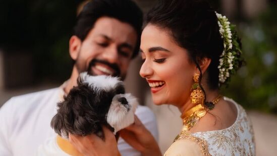 Keerthy Suresh Photos: కీర్తి షేర్ చేసిన ఫొటోలపై కాజల్ అగర్వాల్ కామెంట్ చేసింది. ఫొటోలు స్టన్నింగా ఉన్నాయి.. నువ్వు మరింత స్టన్నింగా కనిపిస్తున్నావంటూ కాజల్ అనడం విశేషం.