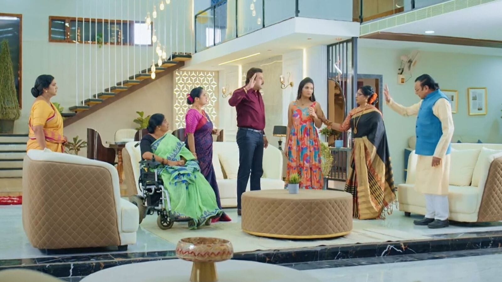 Karthika Deepam January 25 Episode: కార్తీక్‍ను టెన్షన్ పెట్టిన శౌర్య.. కన్నీటితో తండ్రిని ప్రాధేయపడిన కాంచన.. కానీ!