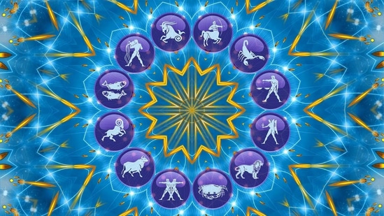 వివిధ రాశులపై శని సంచార ప్రభావం గురించి పూర్తిగా తెలుసుకునేందుకు మీరు మీ జ్యోతిష్కుడిని సంప్రదించాల్సి ఉంటుంది. ఇది కేవలం సమాచారం కోసం రూపొందించిన కథనం మాత్రమే. వివిధ రాశులపై శని సంచార ప్రభావం గురించి పూర్తిగా తెలుసుకునేందుకు మీరు మీ జ్యోతిష్కుడిని సంప్రదించాల్సి ఉంటుంది. ఇది కేవలం సమాచారం కోసం రూపొందించిన కథనం మాత్రమే.