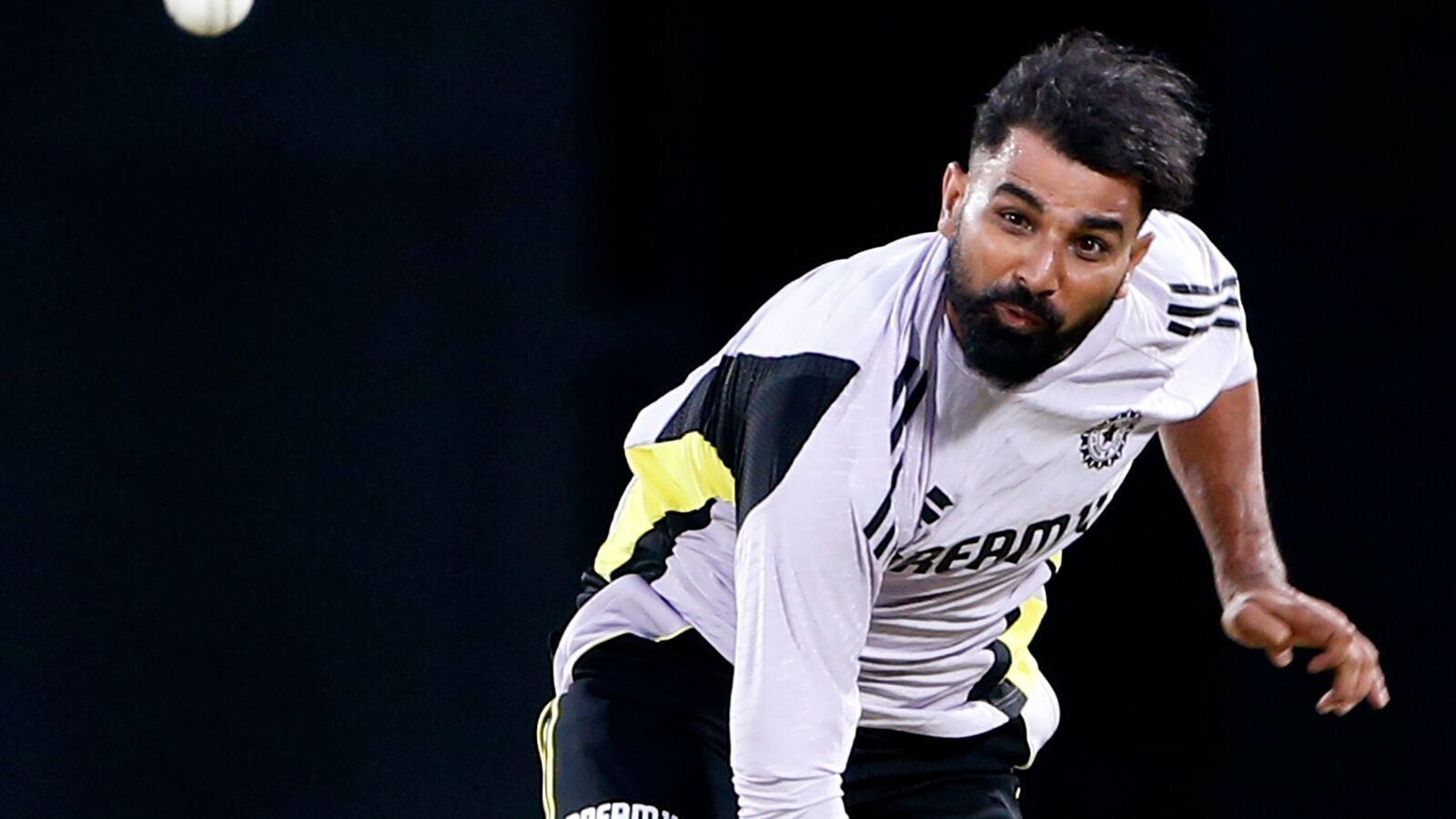 Ind vs Eng 3rd T20: మూడో టీ20లోనూ టాస్ గెలిచిన సూర్యకుమార్.. మళ్లీ ఫీల్డింగే.. షమి వచ్చేశాడు